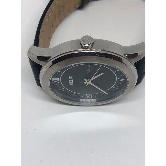 Relic ZR77267 Men's Black Leather Analog Black Dial Quartz Genuine Watch HO184 - Picture 6 of 9